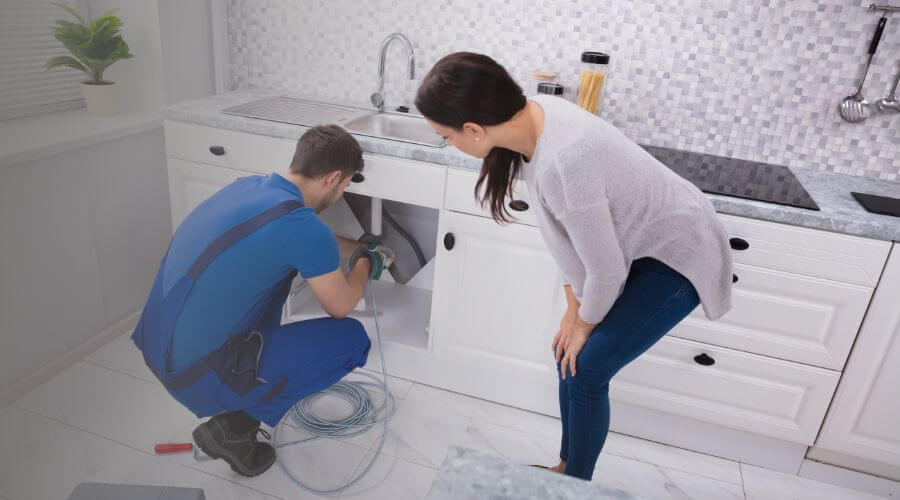 Expert burst pipe repair services in Bardwell, TX